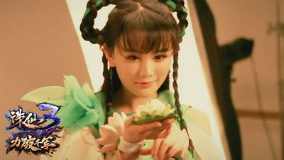 图片: 2+手捧伤心花的碧瑶.jpg